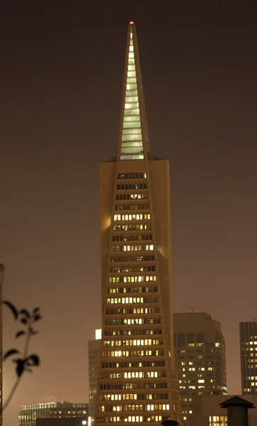 Transamerica gece san francisco Kaliforniya bina — Stok fotoğraf