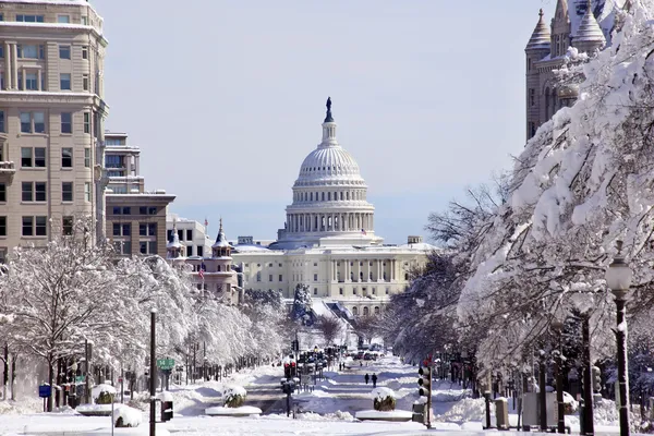 私たちは資本ペンシルベニア アベニュー、雪後ワシントン dc — ストック写真