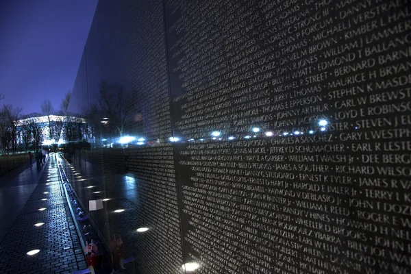 Monumento a Lincoln Reflejo Vietnam Memorial Black Wall, Noche W — Foto de Stock
