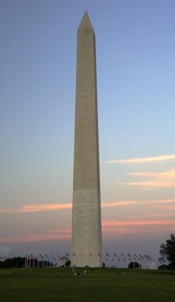 Washington monument vid solnedgången — Stockfoto