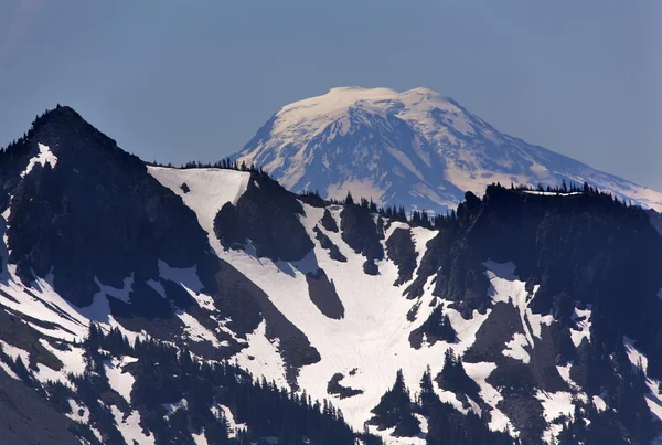 Monte Adams de Sunrise Mount Rainier — Fotografia de Stock
