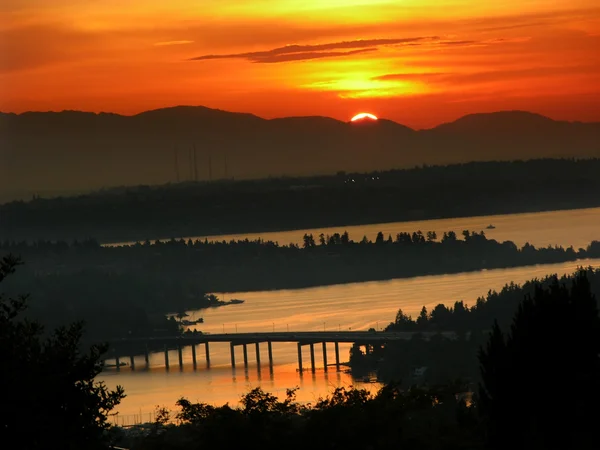 Seattle, washington från somerset i solnedgången — Stockfoto