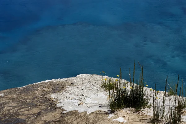Szafir basen, park narodowy yellowstone — Zdjęcie stockowe