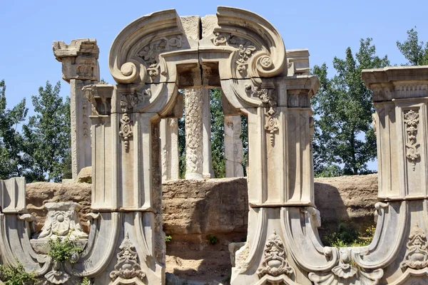 Antigua Puerta Ruinas Pilares Antiguo Palacio de Verano Yuanming Yuan Antiguo B — Foto de Stock