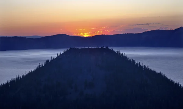 Kratersee Zauberer Insel Sonnenaufgang Oregon — Stockfoto