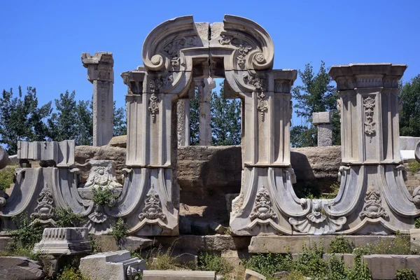 Antigua Puerta Ruinas Pilares Antiguo Palacio de Verano Yuanming Yuan Antiguo B — Foto de Stock