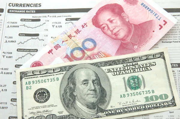 Dólar estadounidense vs renminbi —  Fotos de Stock