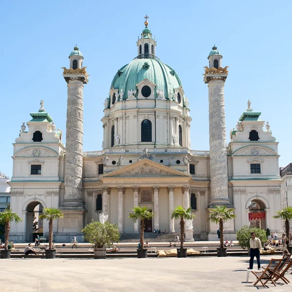 La Karlskirche (Chiesa di San Carlo), Vienna — Foto Stock