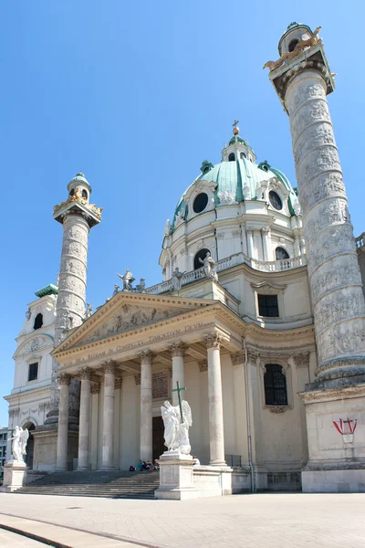 Karlskirche (Igreja de São Carlos), Viena — Fotografia de Stock