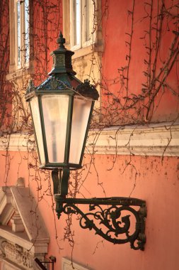 tarihi sokak lambası