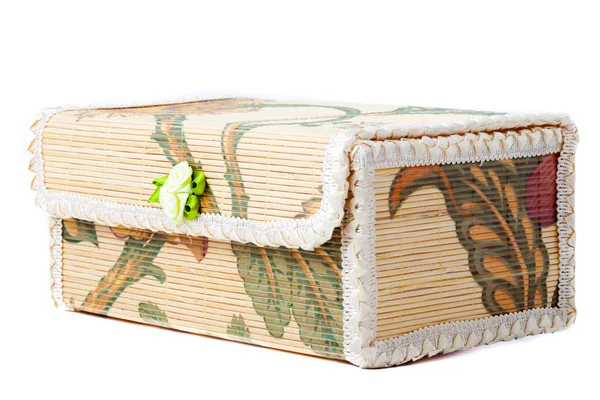 Un coffre en bambou tissé . — Photo