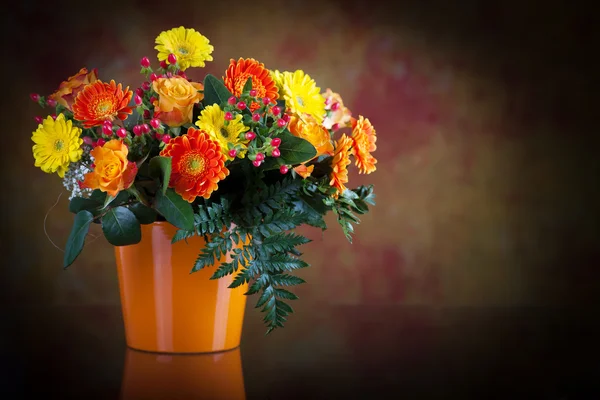 Bunch of gerberas and roses — Stock Photo, Image
