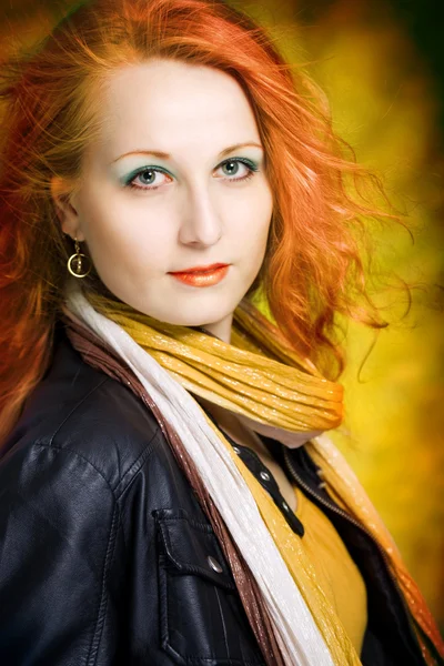 Genç bir kadının portresi — Stok fotoğraf