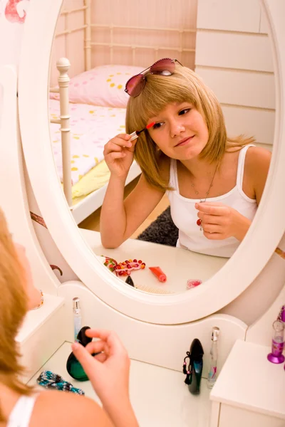 Make up girl — Stock Photo, Image