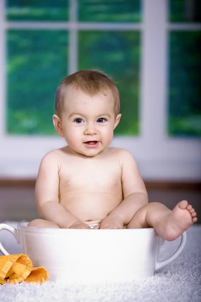 赤ん坊風呂 — ストック写真
