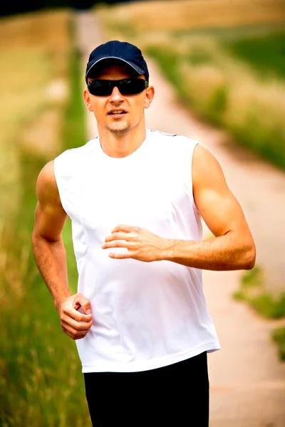 Człowiek joggingu — Zdjęcie stockowe