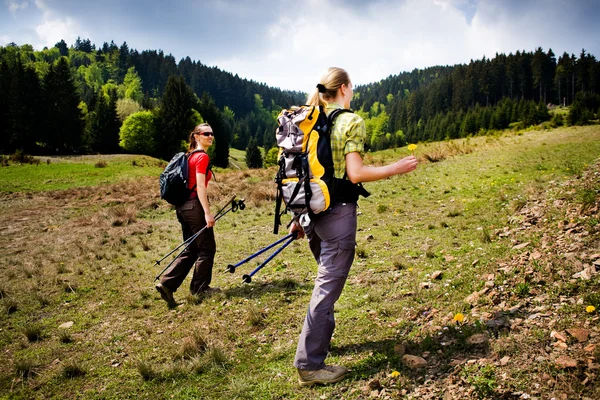 Hiking women — Stock Photo, Image
