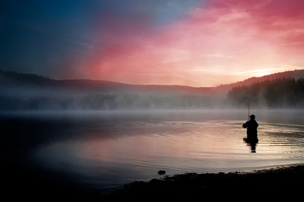 Fishing early in the morning — Stock Photo, Image