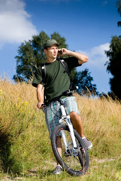 Homem de bicicleta — Fotografia de Stock