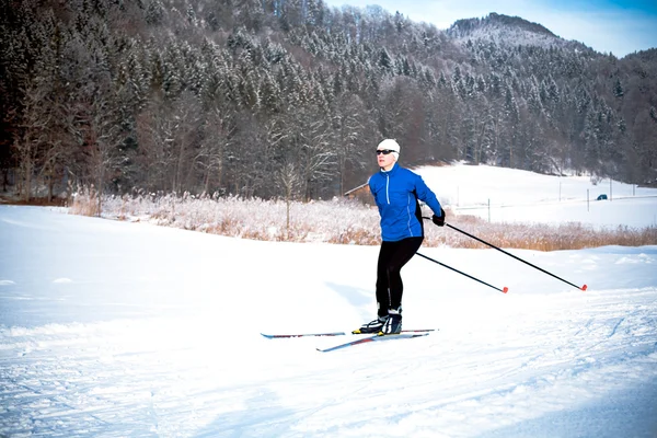 Лыжные гонки — стоковое фото