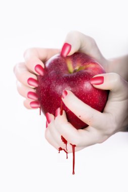 Kanlı elma