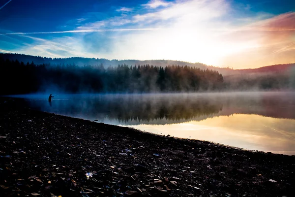 Fischfang am frühen Morgen — Stockfoto