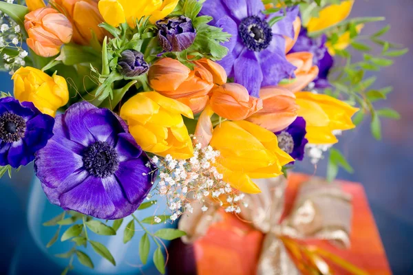 Bunch of anemones and tulips — Stock Photo, Image
