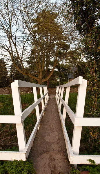 White footbridge — Stock Photo, Image