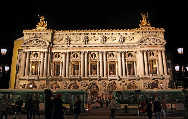 밤에 파리 오페라 — 스톡 사진