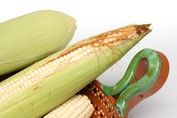 Corns on the cobs in crock 1 — Stock Photo, Image