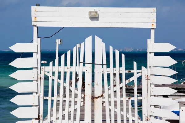 桟橋のドア — ストック写真