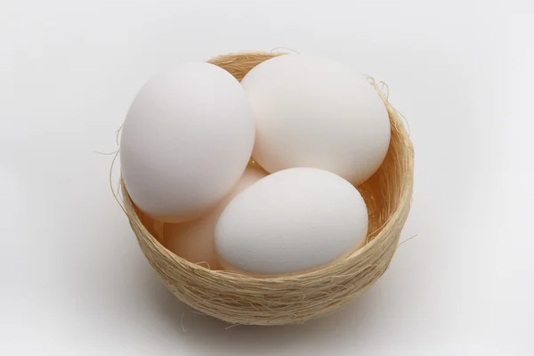 3 yumurta yuva — Stok fotoğraf