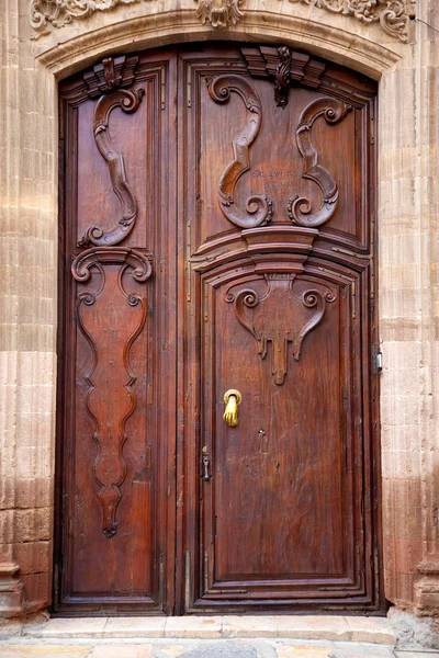 植民地時代のドア — ストック写真