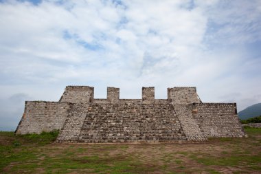 iki glifos plaza de xochicalco