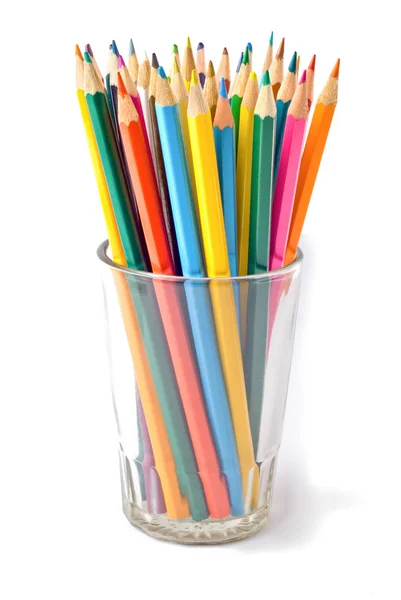 Barevné tužky v poháru — Stock fotografie