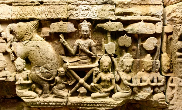 Art carvings on the wall in Angkor Wat — Stock Photo, Image