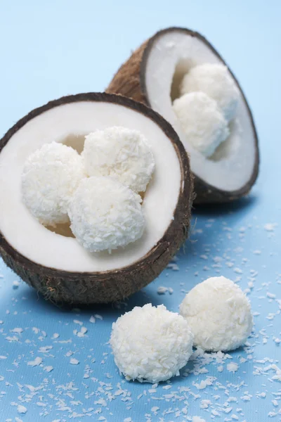 Coconut candies — Stock Photo, Image