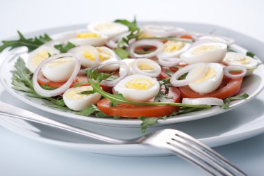 Sağlıklı yumurta salatası