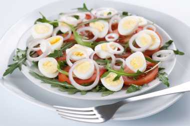 Sağlıklı yumurta salatası