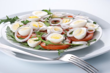 Sağlıklı yumurta salatası