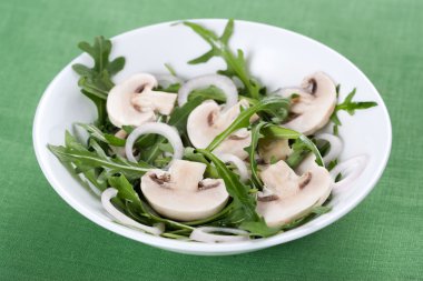 rucola ve mantar salatası