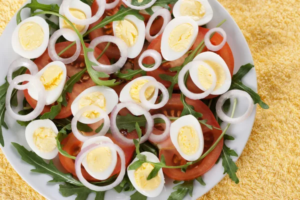 Ensalada saludable con huevos —  Fotos de Stock