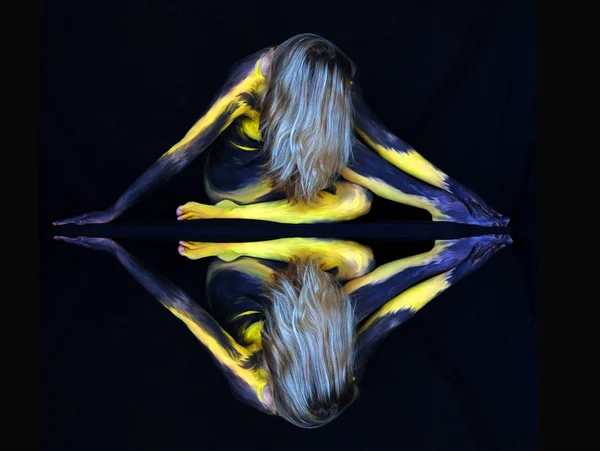 Reflecties in geel — Stockfoto