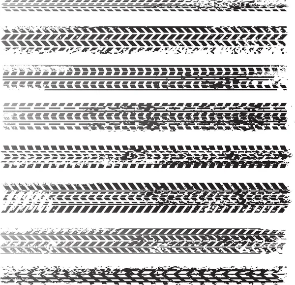 Грязные следы шин — стоковый вектор