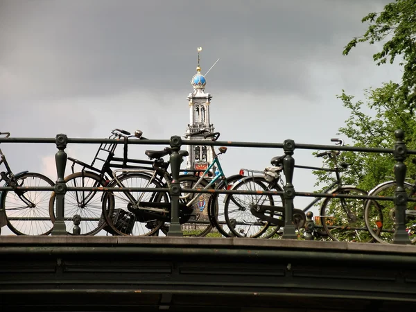 Uma vista da antiga Amsterdã, Holanda . — Fotografia de Stock