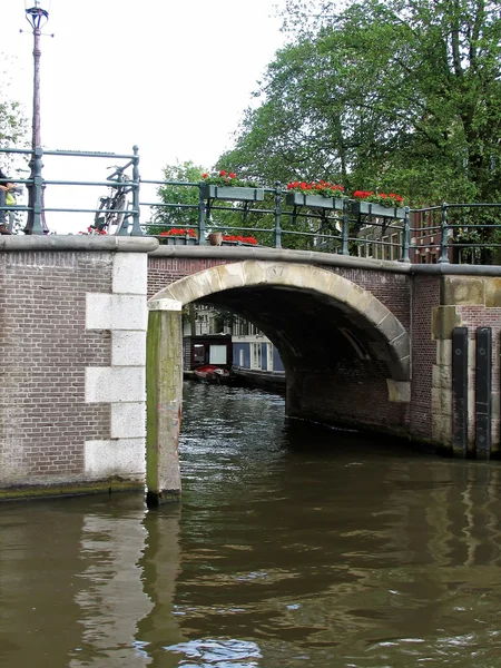 Een weergave van oud amsterdam, Nederland. — Stockfoto