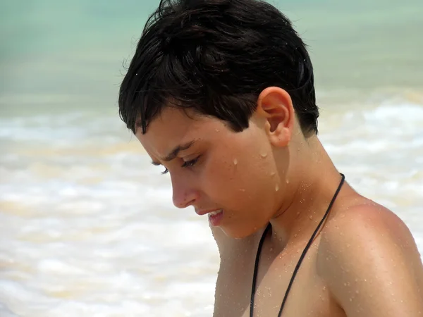 Boy on the caribbean beach. — Stock Photo, Image
