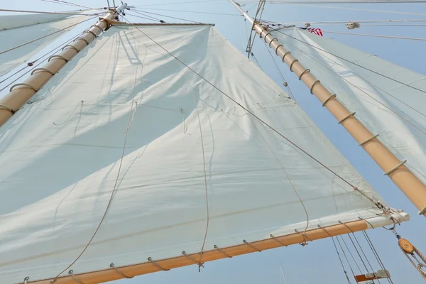 Utsikt över den privata sail yachten. — Stockfoto