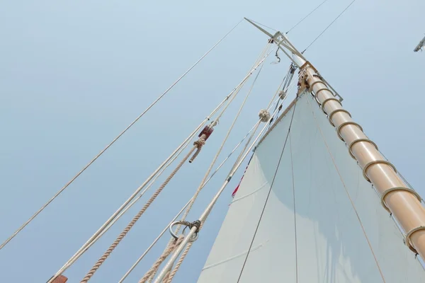 Utsikt över den privata sail yachten. — Stockfoto
