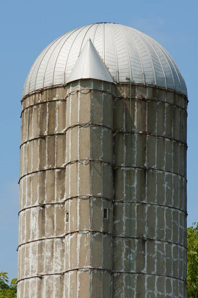 Grain silo on the farmland. — Stock Photo, Image